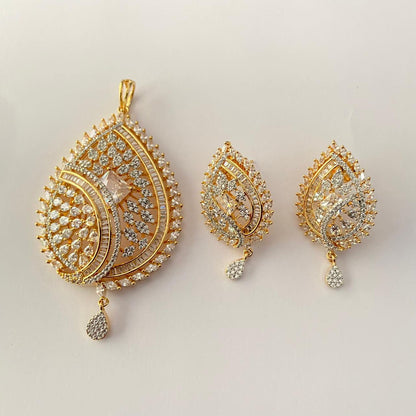 Diamond Gold Plated  Featuring an Intricate Teardrop and Leaf Design Studded Pendant Set