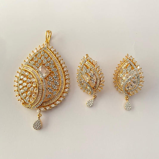 Diamond Gold Plated  Featuring an Intricate Teardrop and Leaf Design Studded Pendant Set
