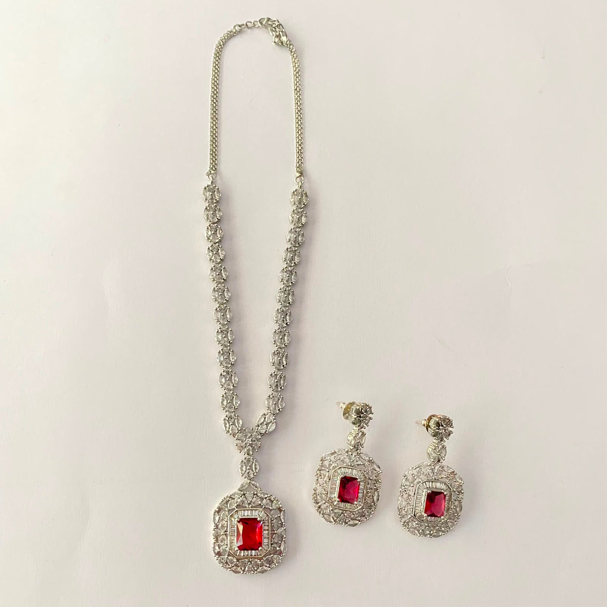 Silver Plated Sleek red Diamond Necklace Set