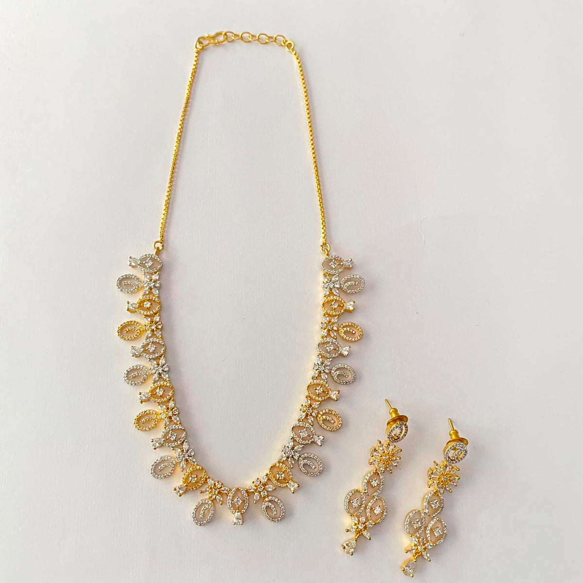 Sleek Gold & Silver Plated Mix  Diamond Necklace Set