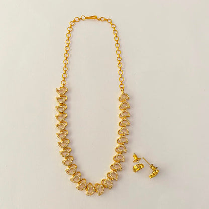 Sleek Antique Gold Plated Diamond Necklace Set