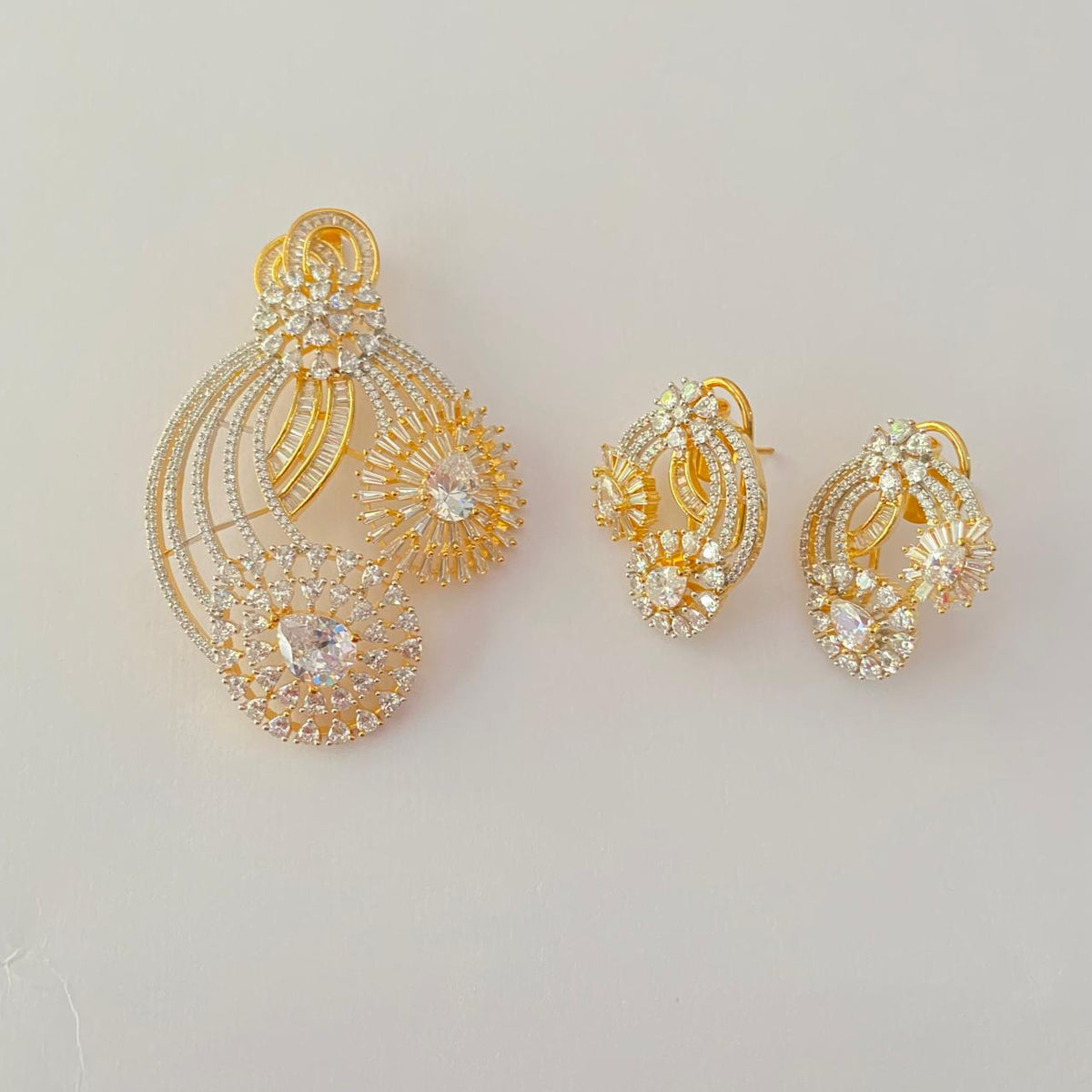 Big Diamond Gold Plated Pendant Set