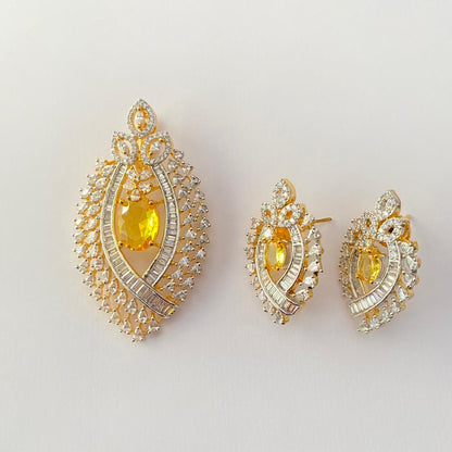 Yellow Center Stone Gold Plated Leaf Like Pattern Pendant Set