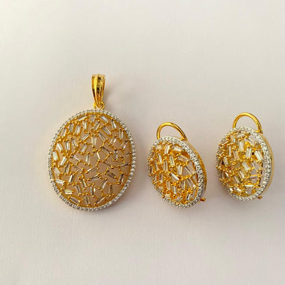Round Shape Gold Plated A.D Pendant Set