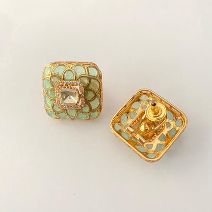 Gold Plated Squate Shape Fusion Stud