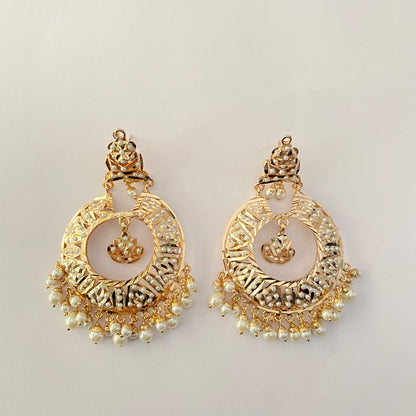 White Jadau Pearl Chand Bali