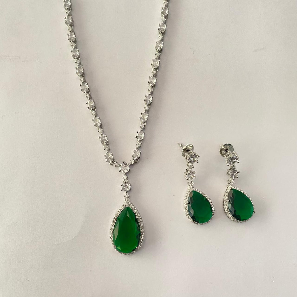 Emerald Silver Plated Drop Diamond Pendant Set