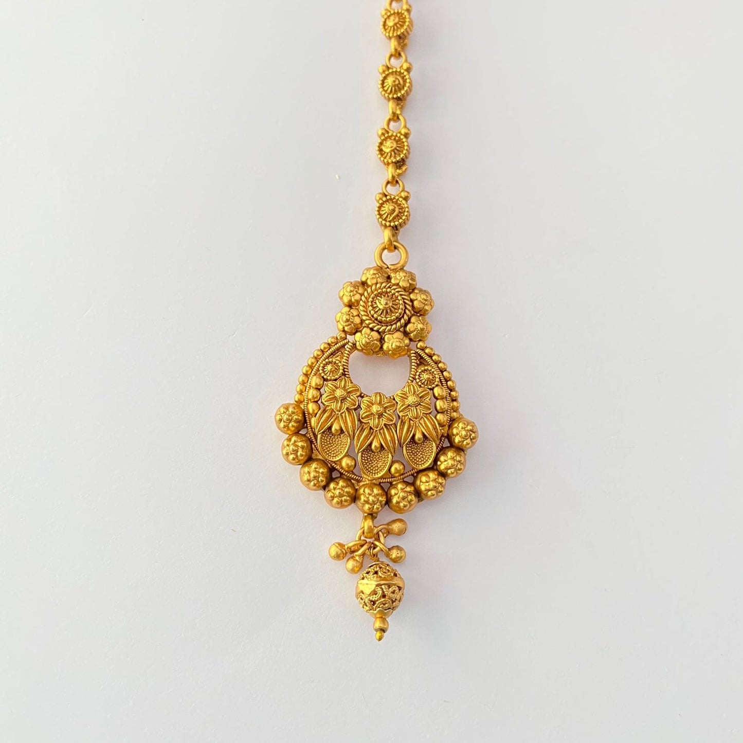 Ethnic antique gold plated small maangtikka