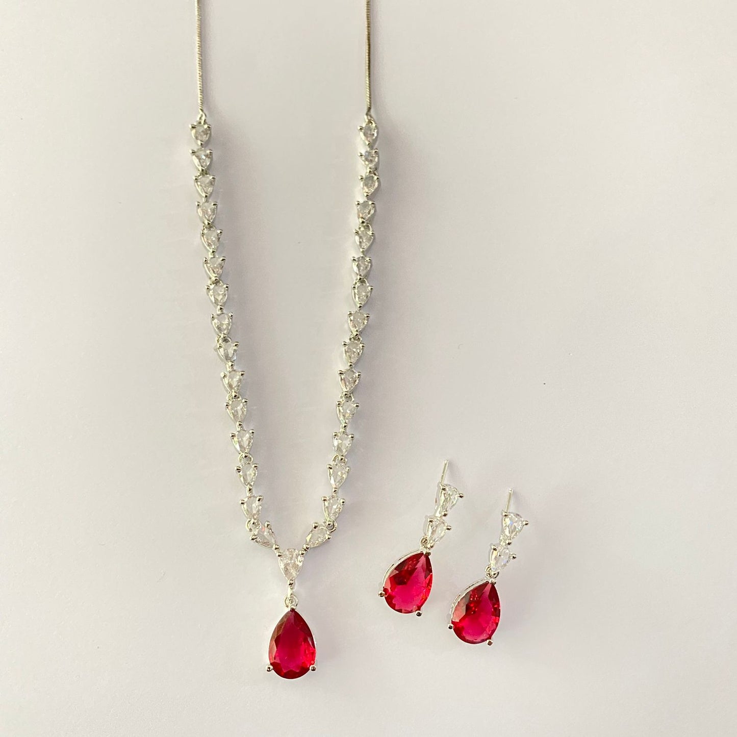 Ruby Diamond Sleek Necklace Set