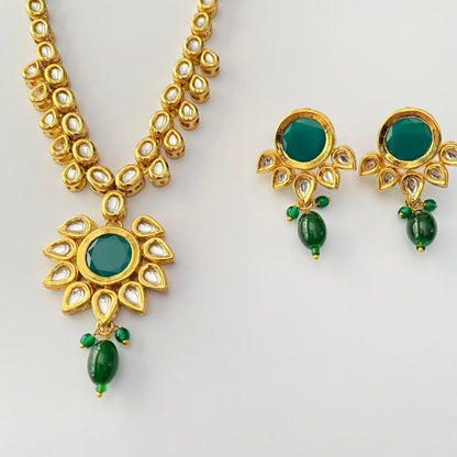 Trendy Green stone kundan necklace