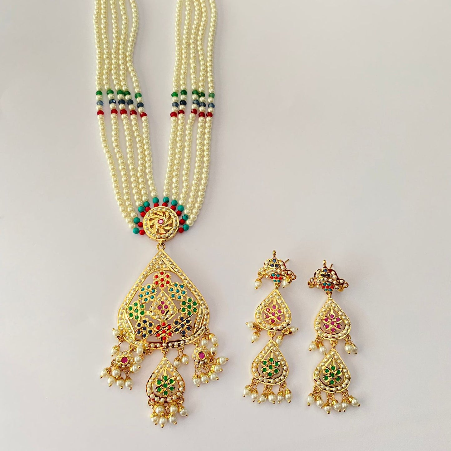 White Beads Multi Jadau Necklace Set