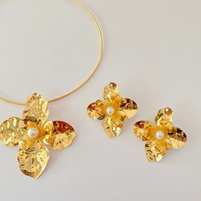 Gold Plated Flower Design Necklace