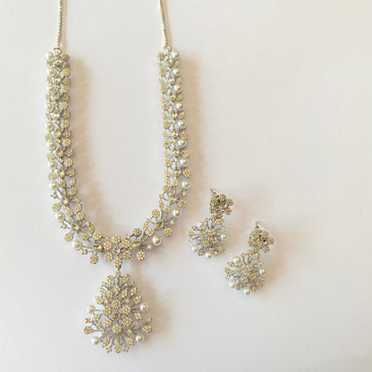 Silver Plated Pearl Necklace Set