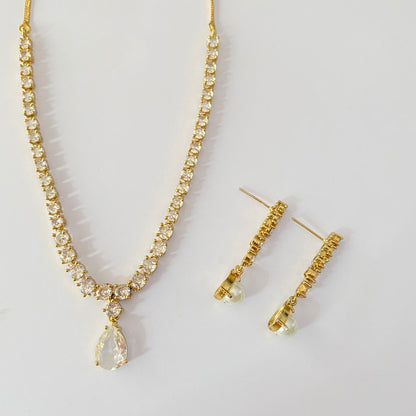 Antique Gold Plated Diamond Sleek Necklace Set