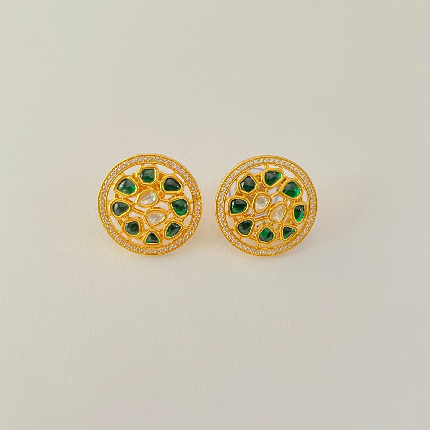 Emerald Stone Polki Round Stud Earring