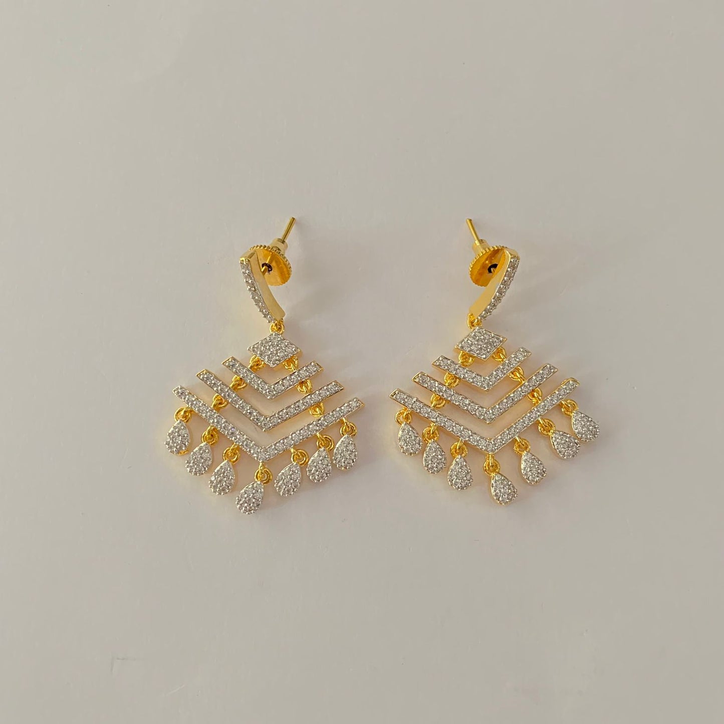 GOLD PLATED HANGING EARRING