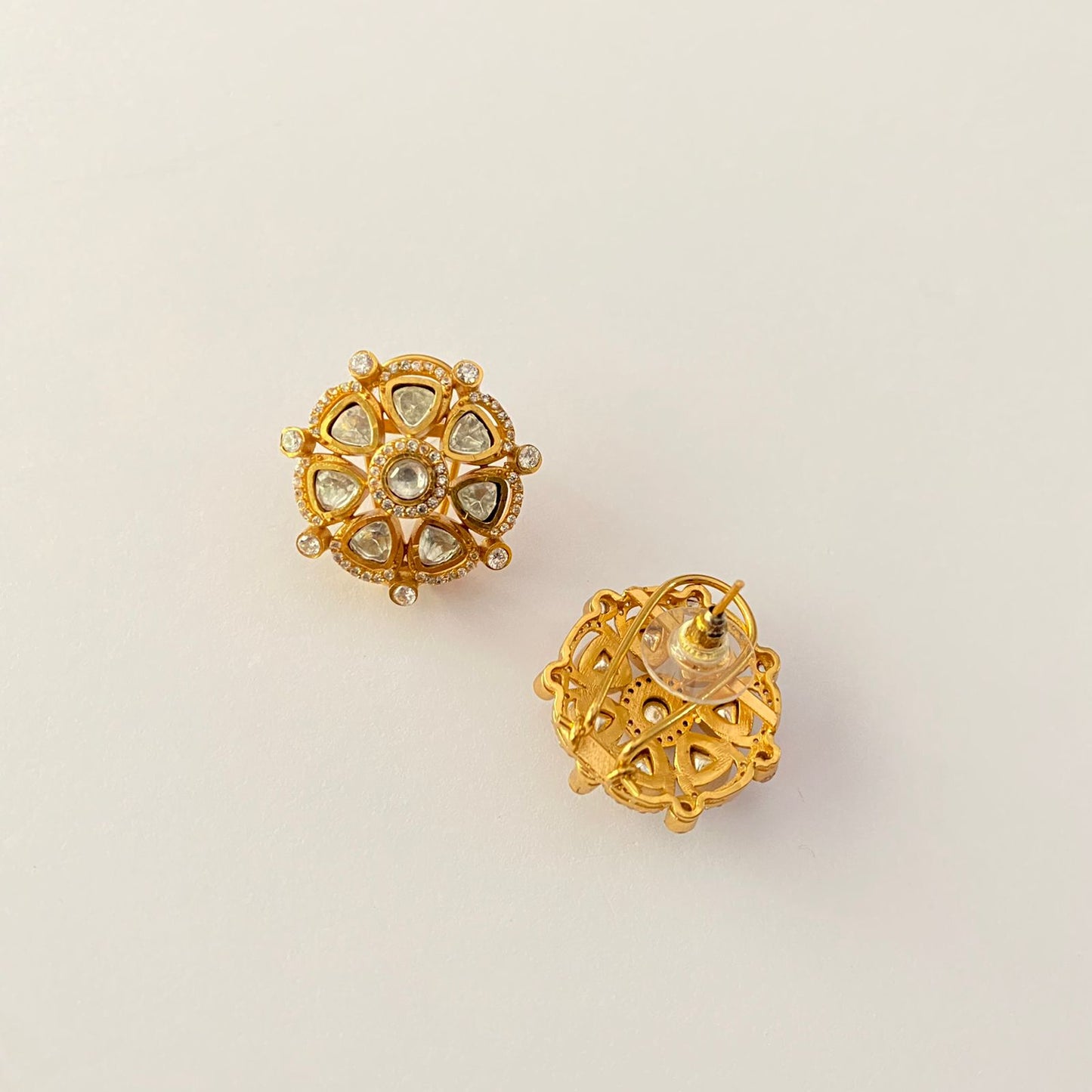 Gold Plated Kundan Stud With Back Clip
