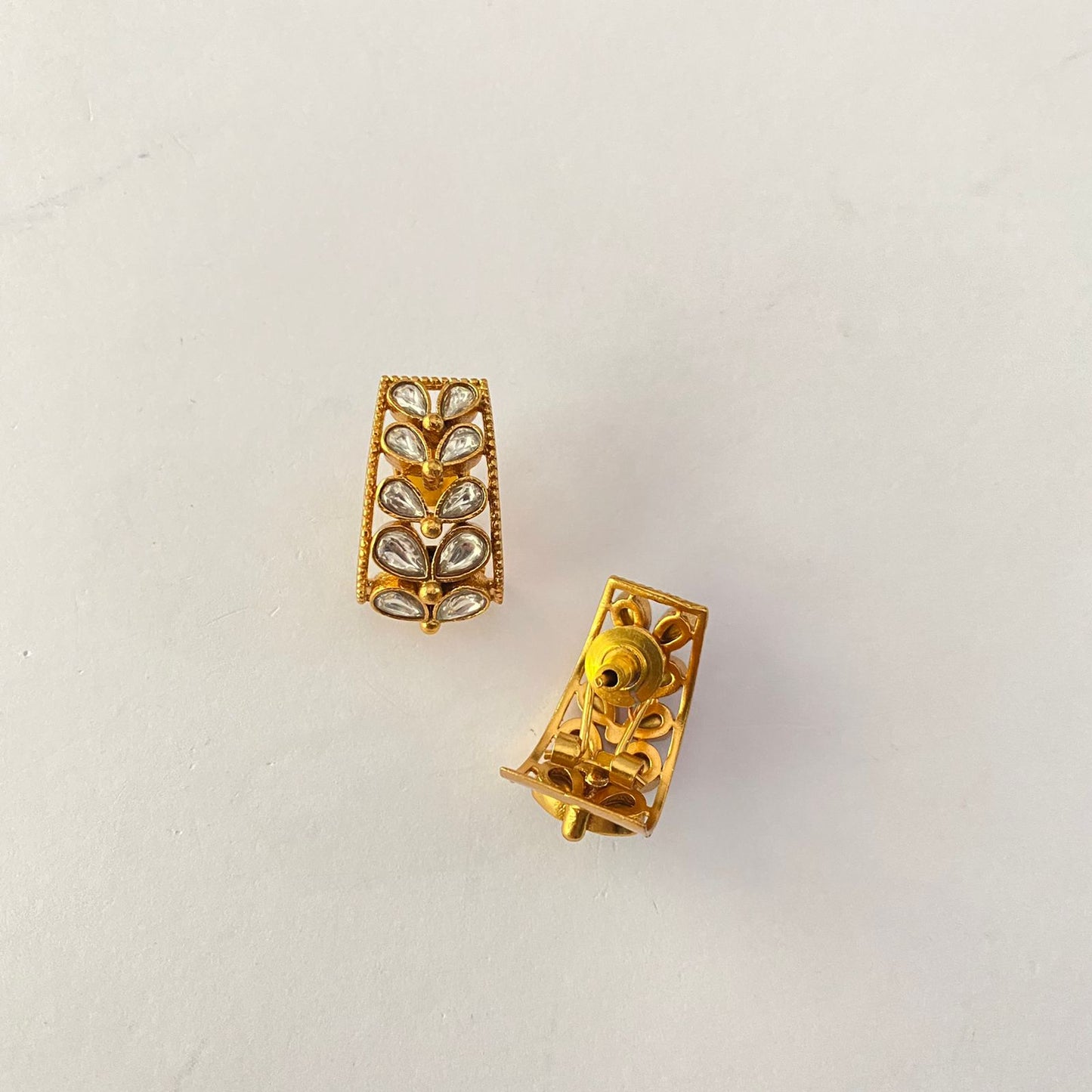 Gold Plated Kundan Earring With Back Clip