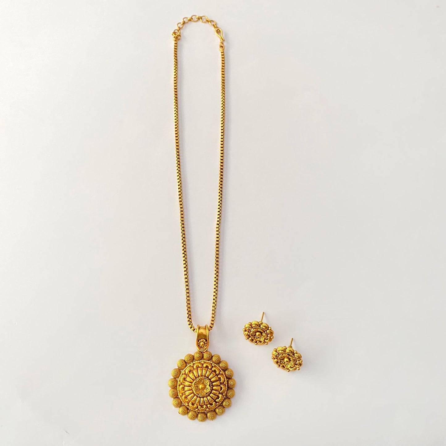 Antique Gold Plated Pendant Set