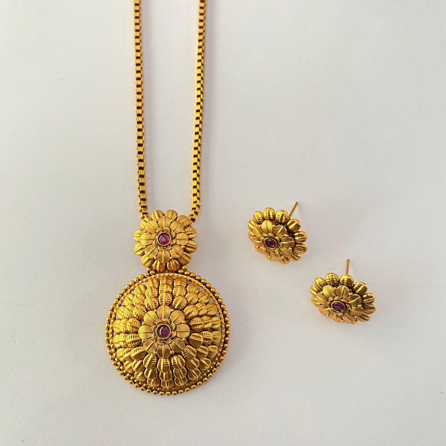 Antique Gold Plated Ruby Stone pendant set.