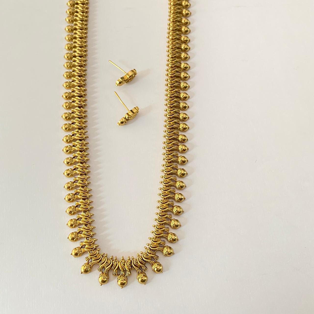 Antique Gold Plated Sleek Necklace Set