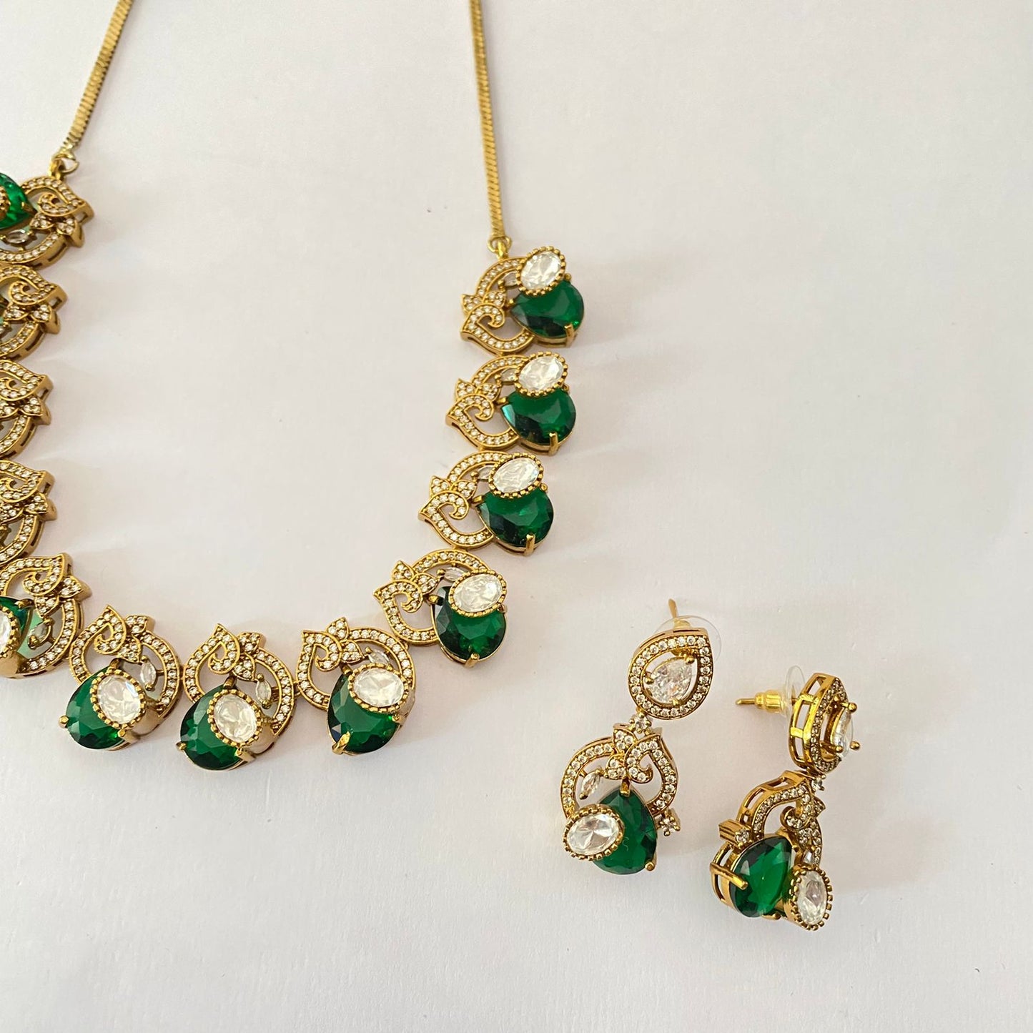 Antique Green Necklace Set