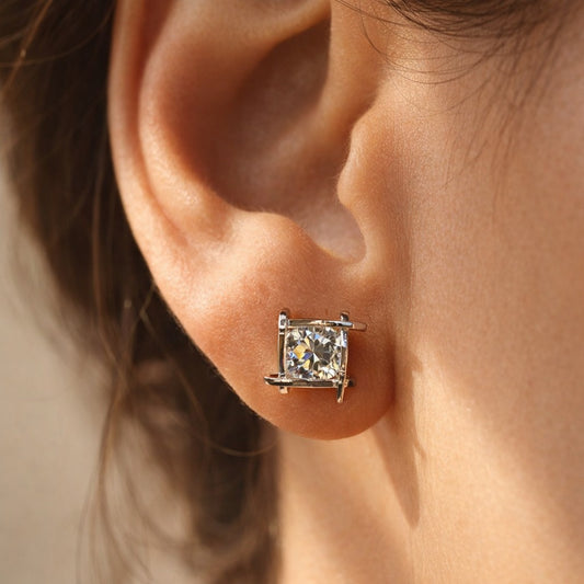 Gold Plated Screw Back Solitaire