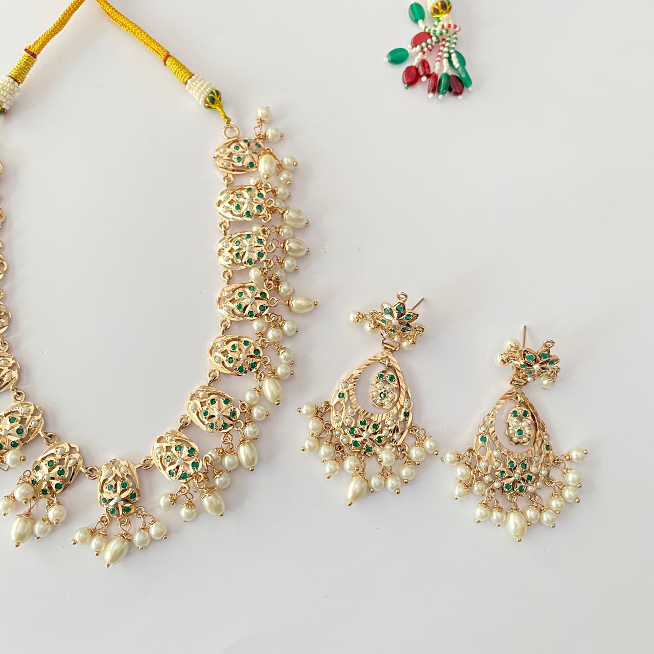 Emerald Jadau Necklace Set