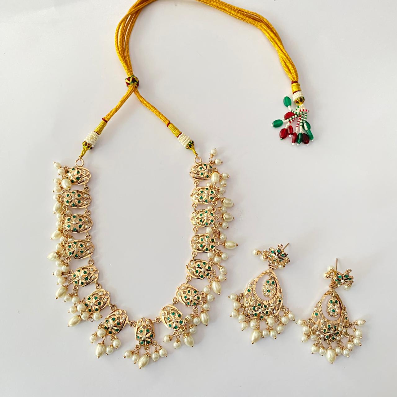 Emerald Jadau Necklace Set
