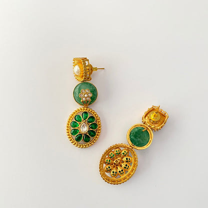 Antique Gold Green Earring