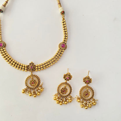 Antique Gold Plated Sleek Necklace Set