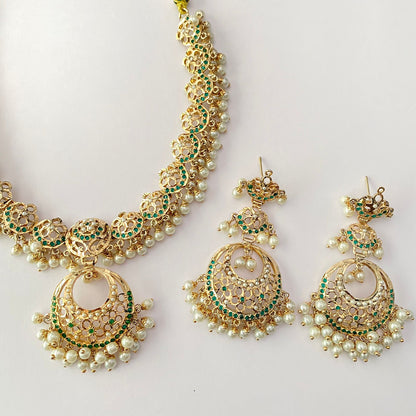 Jadau Green Pearl Necklace Set
