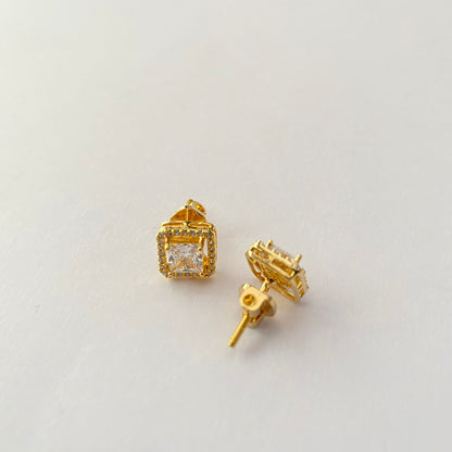 Square Shape with Framework Gold Plated Back Screw Solitaire