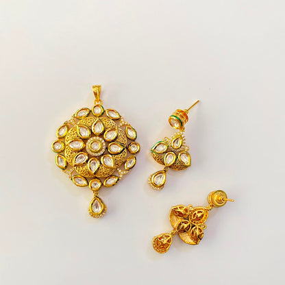 Kundan Gold Plated Pendant Set