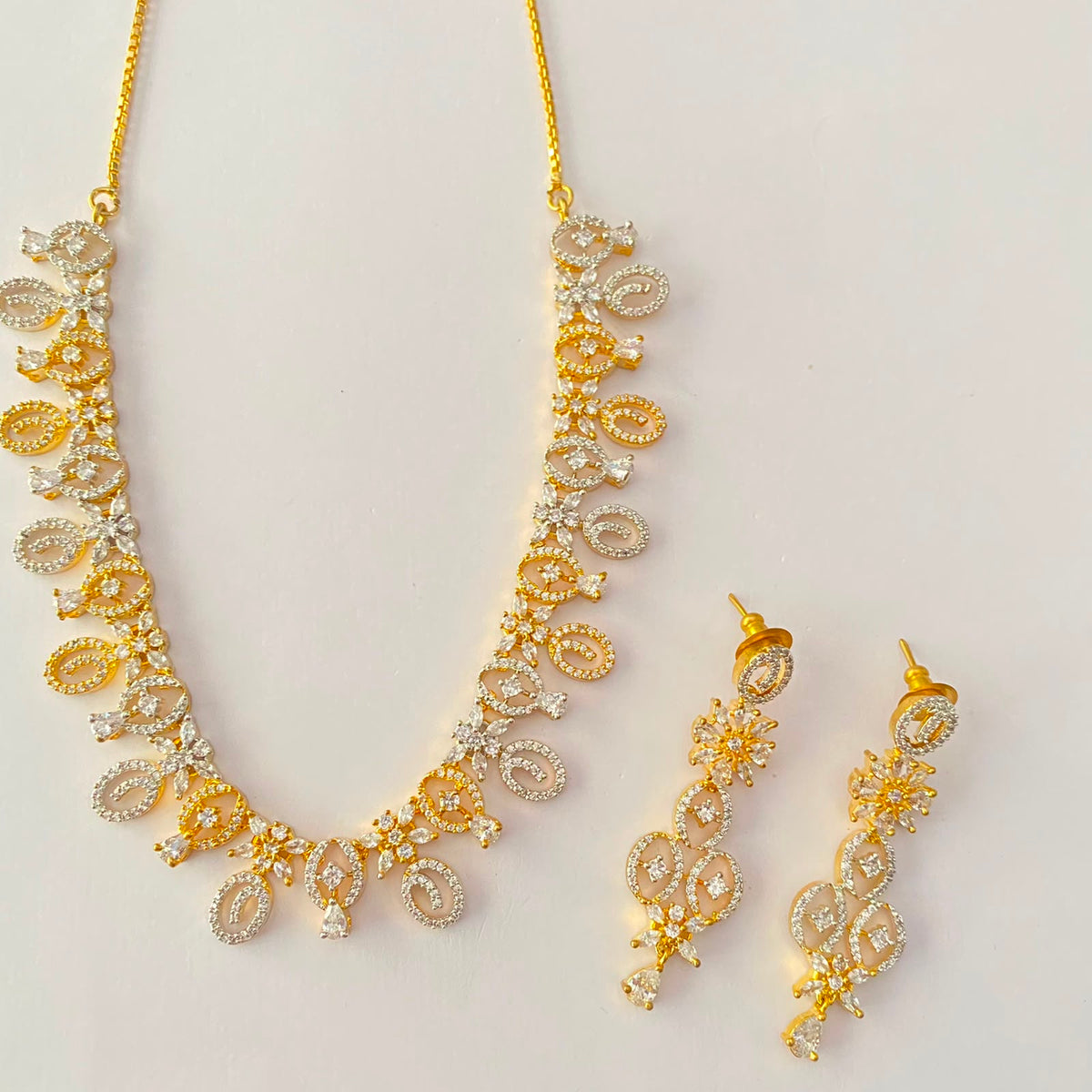 Sleek Gold & Silver Plated Mix  Diamond Necklace Set