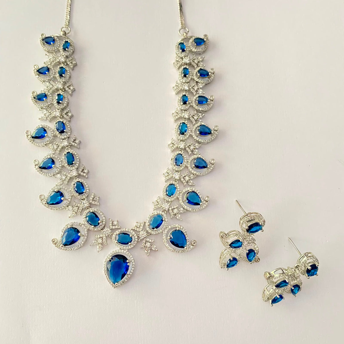 Silver Plated Blue Diamond Necklace Set