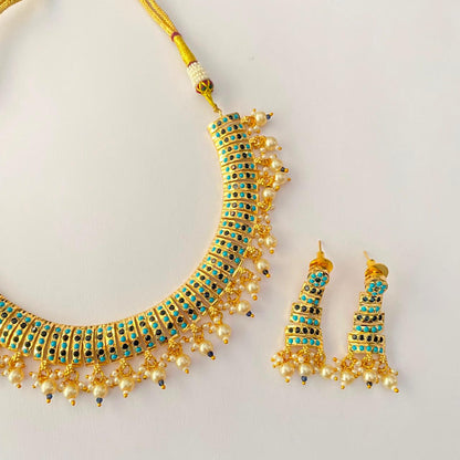 Firoza & Black Gold Plated Hasli Jadau Necklace Set